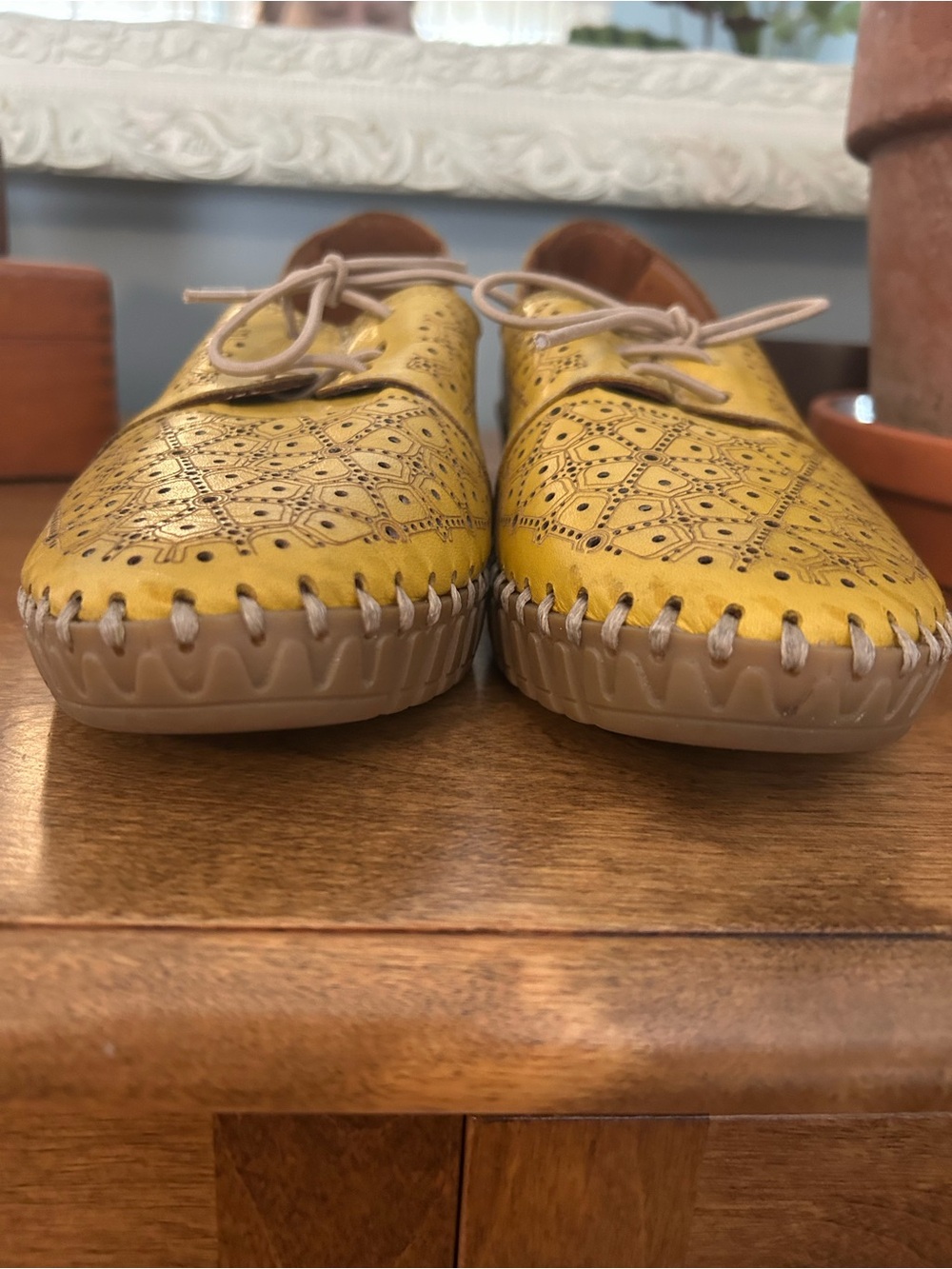 Molly Bessa Yellow Laser-Cut Genuine Leather Lace-Up Women's Shoes, from Turkey - Picture 4 of 10